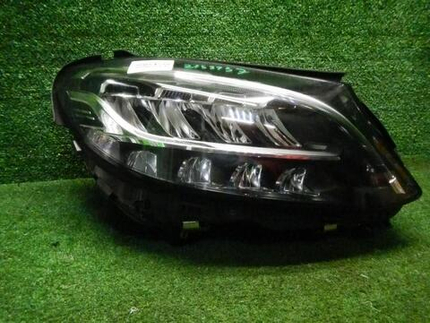 Фара правая Mercedes C w205 (2018-2023) LED