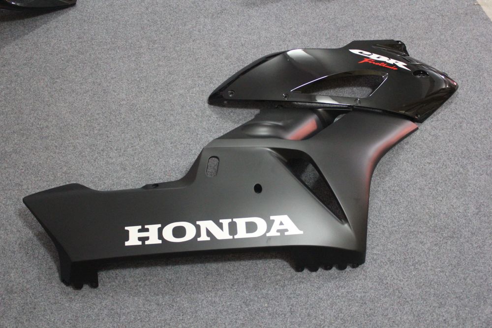 Комплект пластика для мотоцикла Honda CBR 1000RR 04-05 Черный