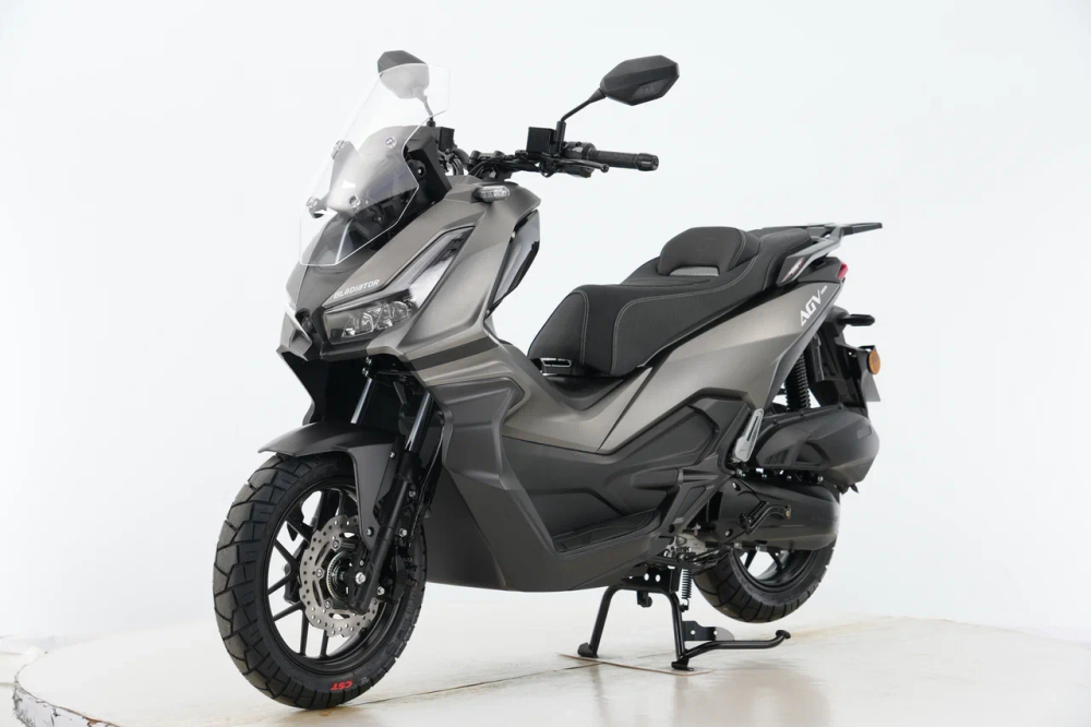Скутер Gladiator AGV