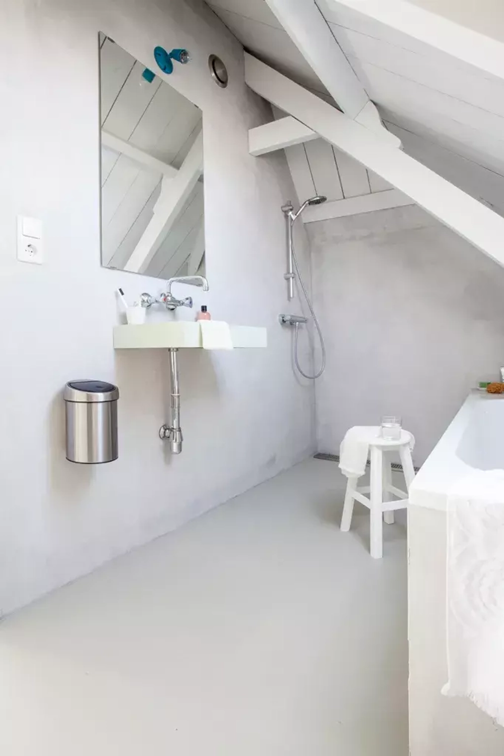 Brabantia - Контейнер для мусора Touch Bin 3л, матовая сталь / артикул   363986  / GTIN 8710755363986