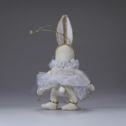 Ёлочная игрушка "Зайчик в костюме снежинки"