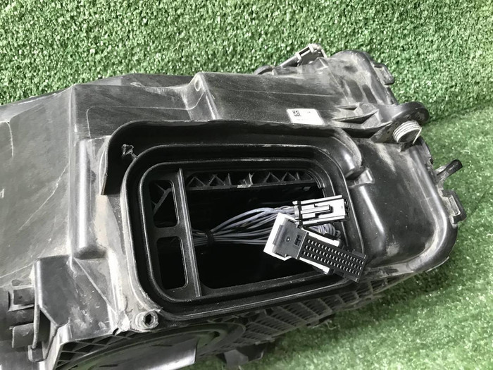 Битая Фара левая Mercedes GLC X253 (2019-2022) LED