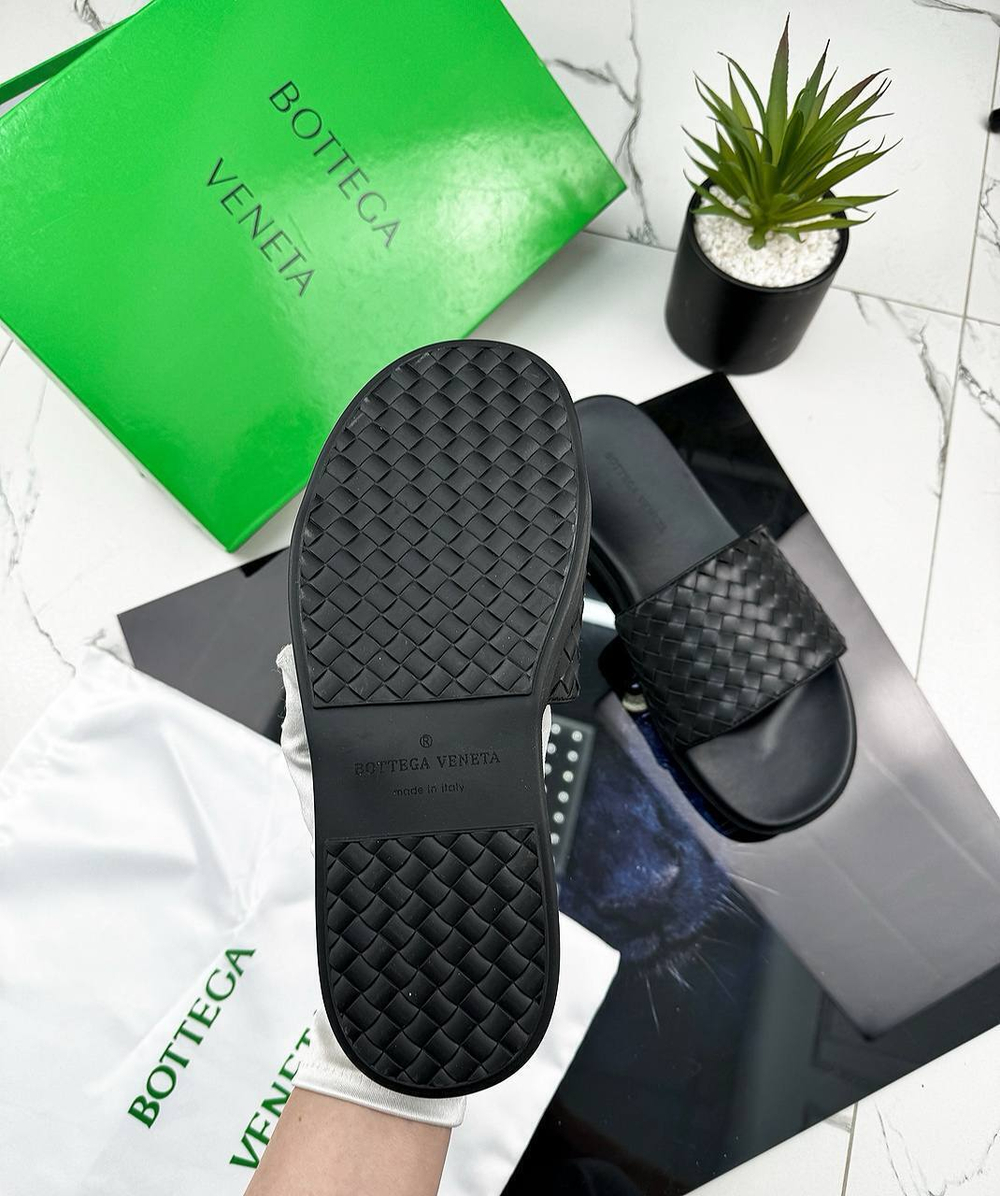 Шлепанцы Bottega Veneta