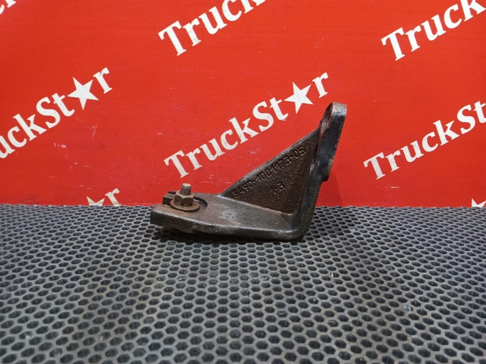 Кронштейн траверсы КПП левый 2018г