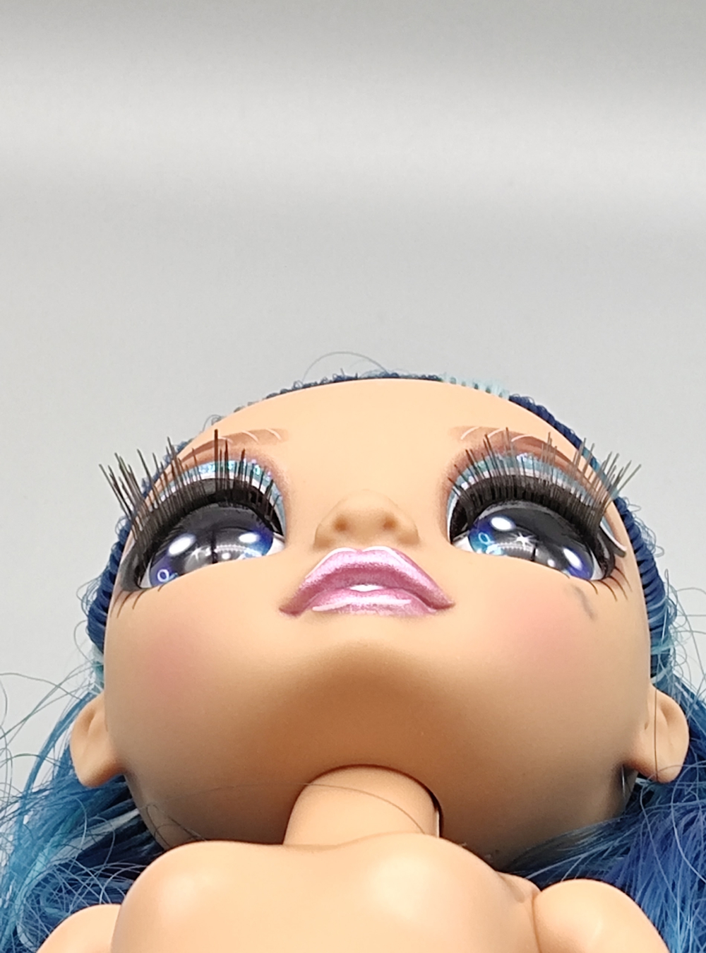 Кукла Rainbow High Скайлер Брэдшоу - Средняя Школа 0272