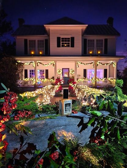 Solstice Scents Farmhouse in winter