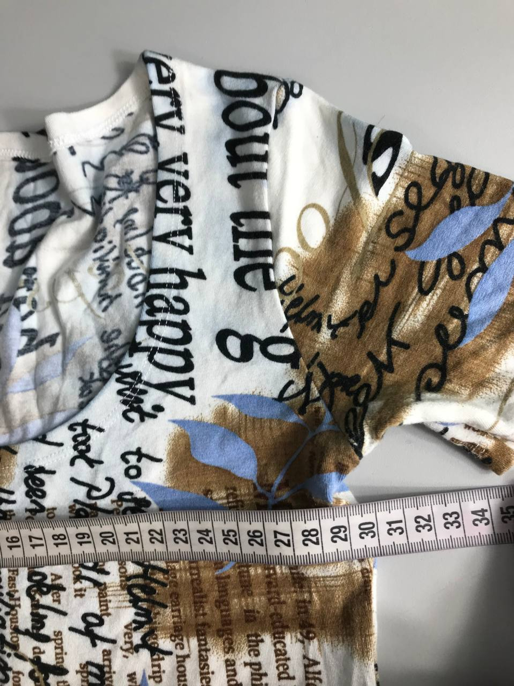 Футболка по фигуре пестрая на 40 размер