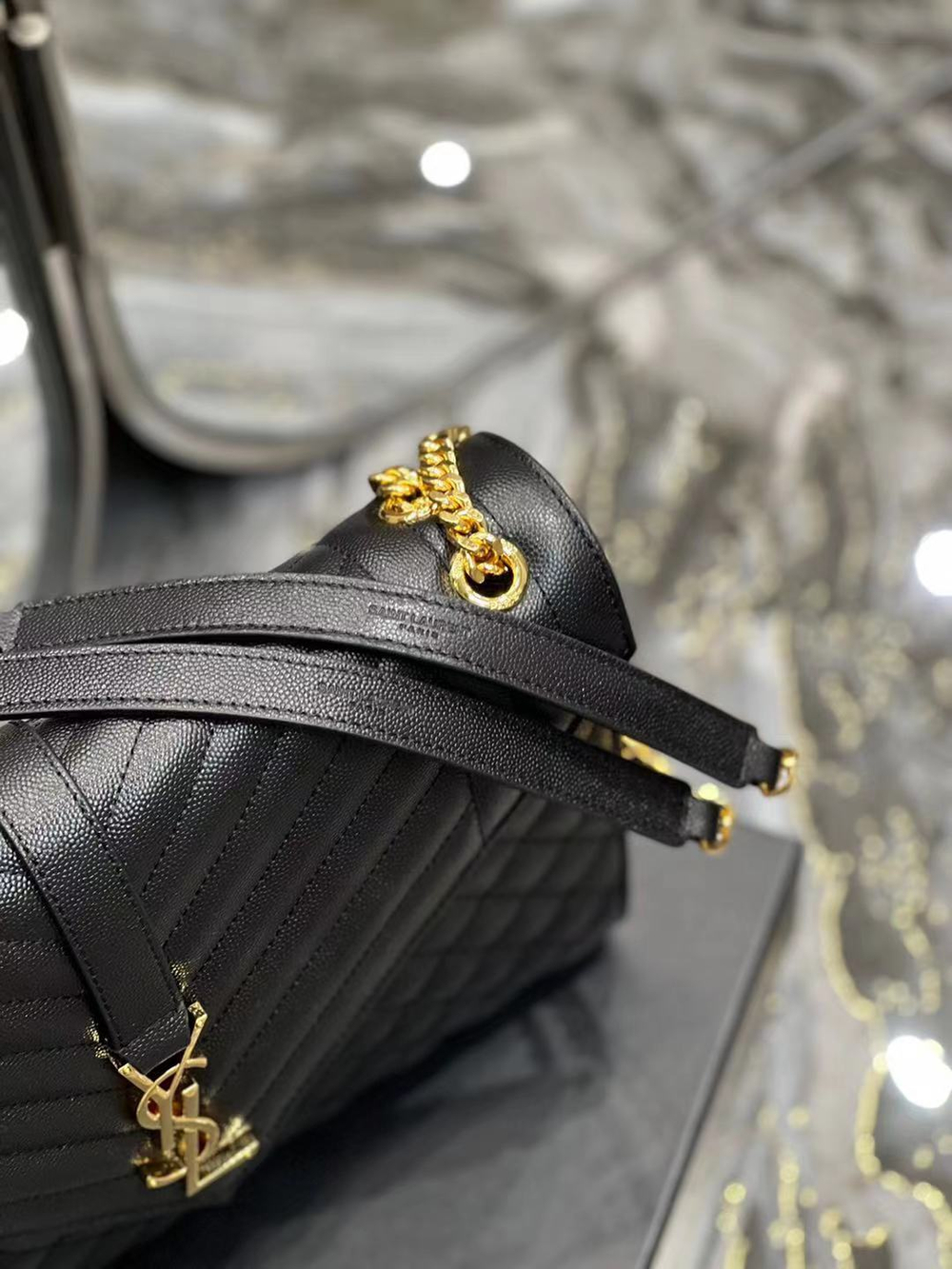 Saint Laurent Envelope Bag 31 cm