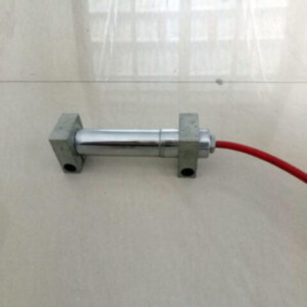 Strain gauge and vibrating wire strain transducer