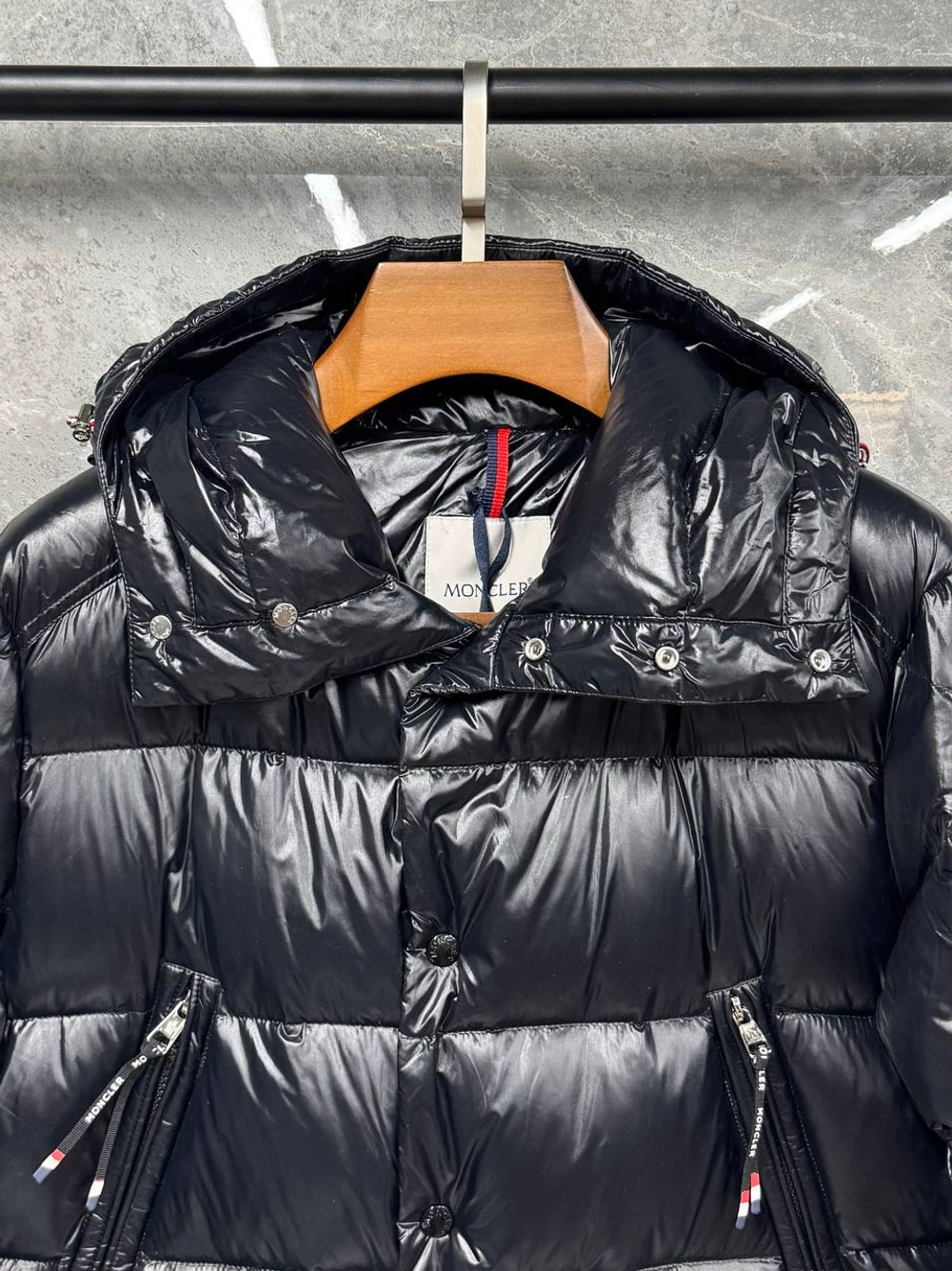Пуховик Moncler