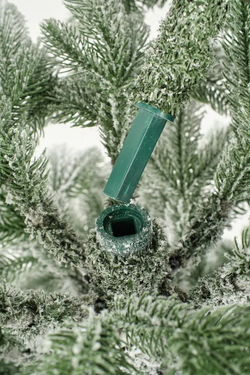 Ель искусственная Царь елка Беверли стройная заснеженная 210 см