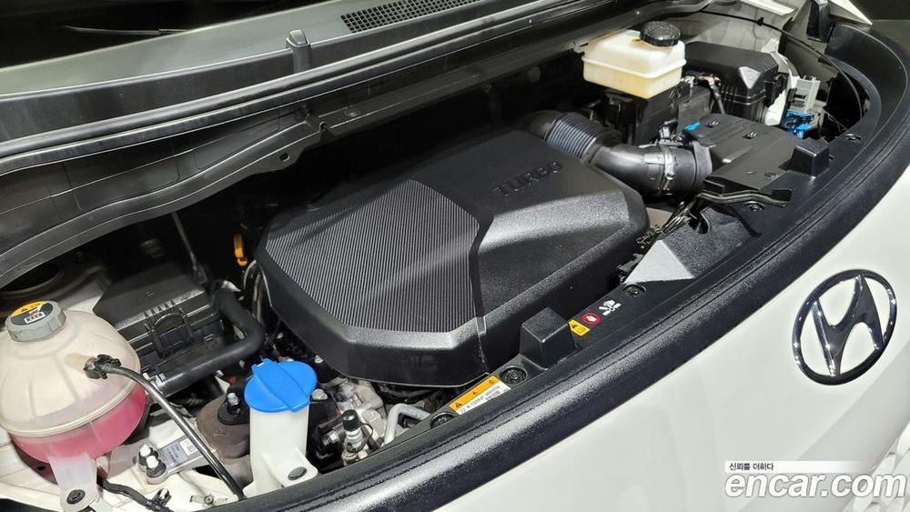 Hyundai Staria Cargo 3-х местный (06.2021)