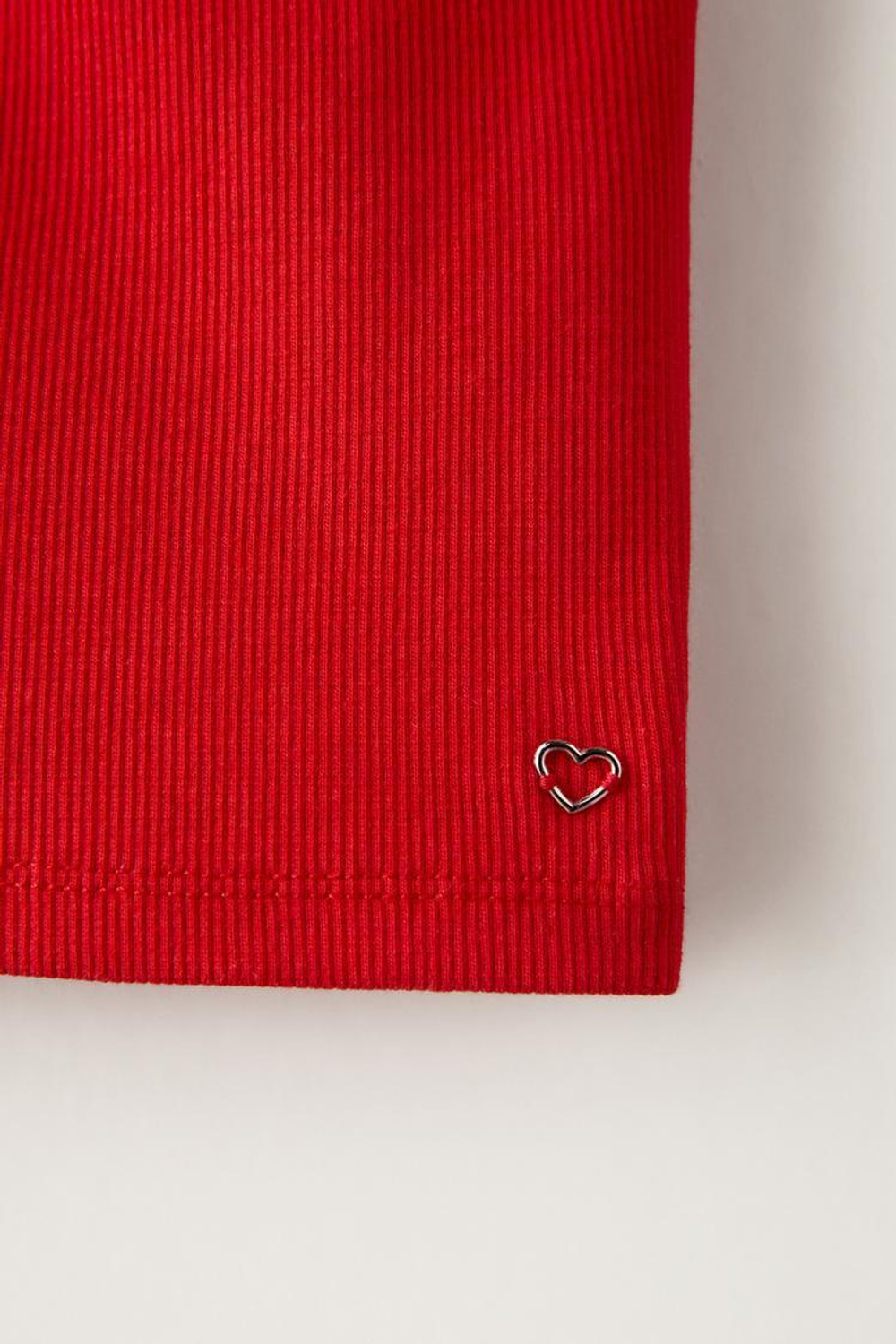 ZARA ТОП АСИММЕТРИЧНОГО КРОЯ С СЕРДЕЧКОМ, КРАСНЫЙ