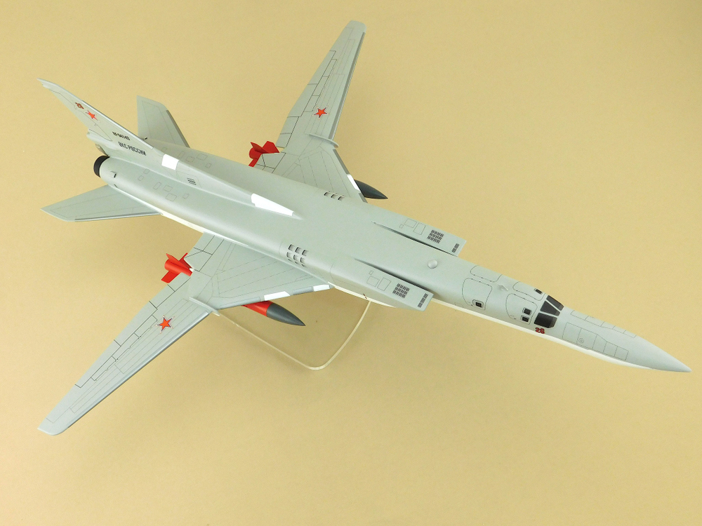 Модель самолета Ту-22МЗ (М1:100, RF-94143, 26)