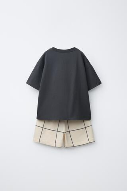 ZARA КОМПЛЕКТ ФУТБОЛКА С КАРМАНОМ И ШОРТЫ В КЛЕТКУ, ТЕМНЫЙ АНТРАЦИТ