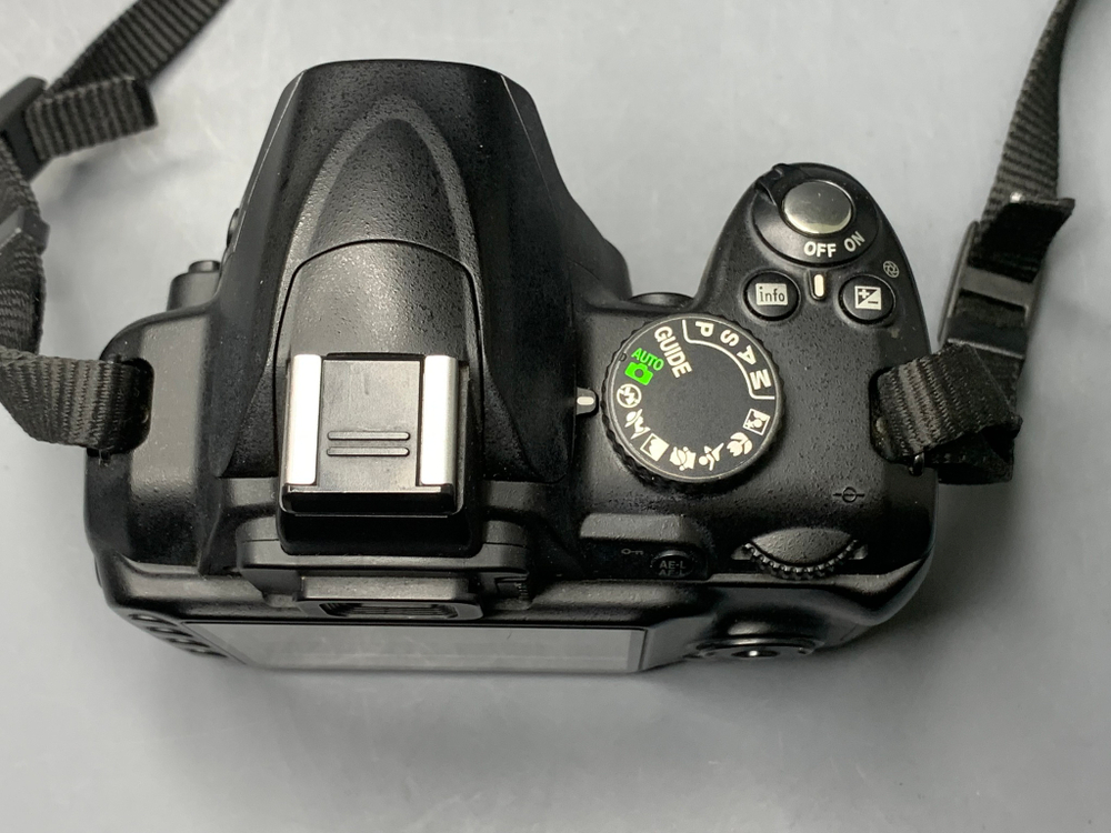 Nikon D3000 Kit 18-55mm