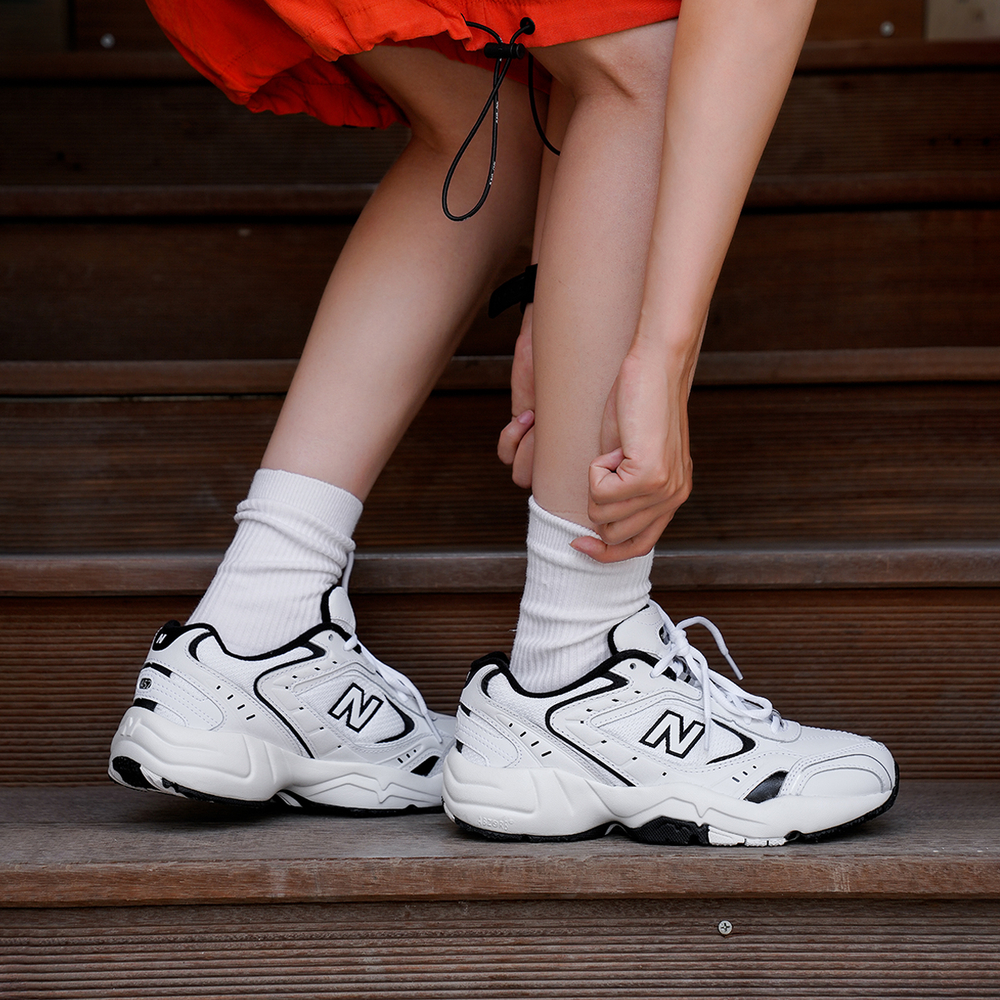 452 Wmns New Balance 'White Black' Women's