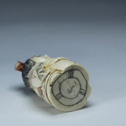 Нэцкэ Девочка с мешком риса