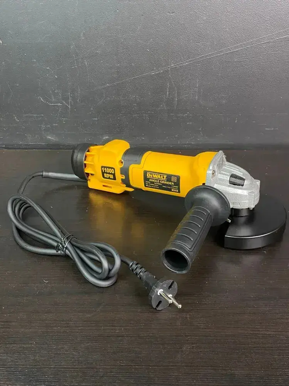 Машина углошлифовальная DeWalt 1100w
