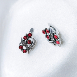 "Книра" серьги в серебряном покрытии из коллекции "Очарование" от Jenavi с английским замком