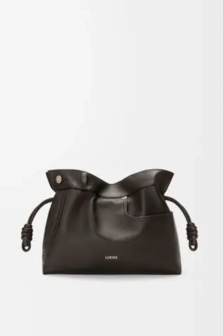 Loewe Сумка-клатч среднего размера Panta Flamenco из блестящей телячьей кожи, темно-коричневый