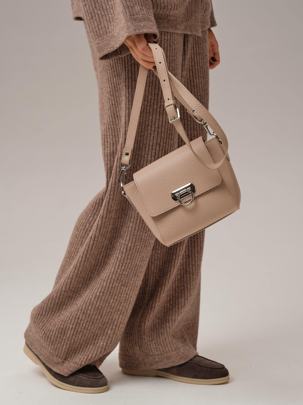 Сумка кожаная кросс-боди 3520 розово-бежевый/бизон