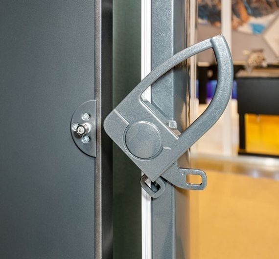 Холодильник для хранения шуб Graude PK 70.0