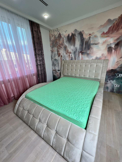 Наматрасник INVA защитный стеганный с бортиком 120 х 200 см / салатовый