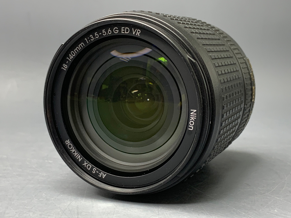 Nikon 18-140mm 3.5-5.6G ED VR DX внутри пыль