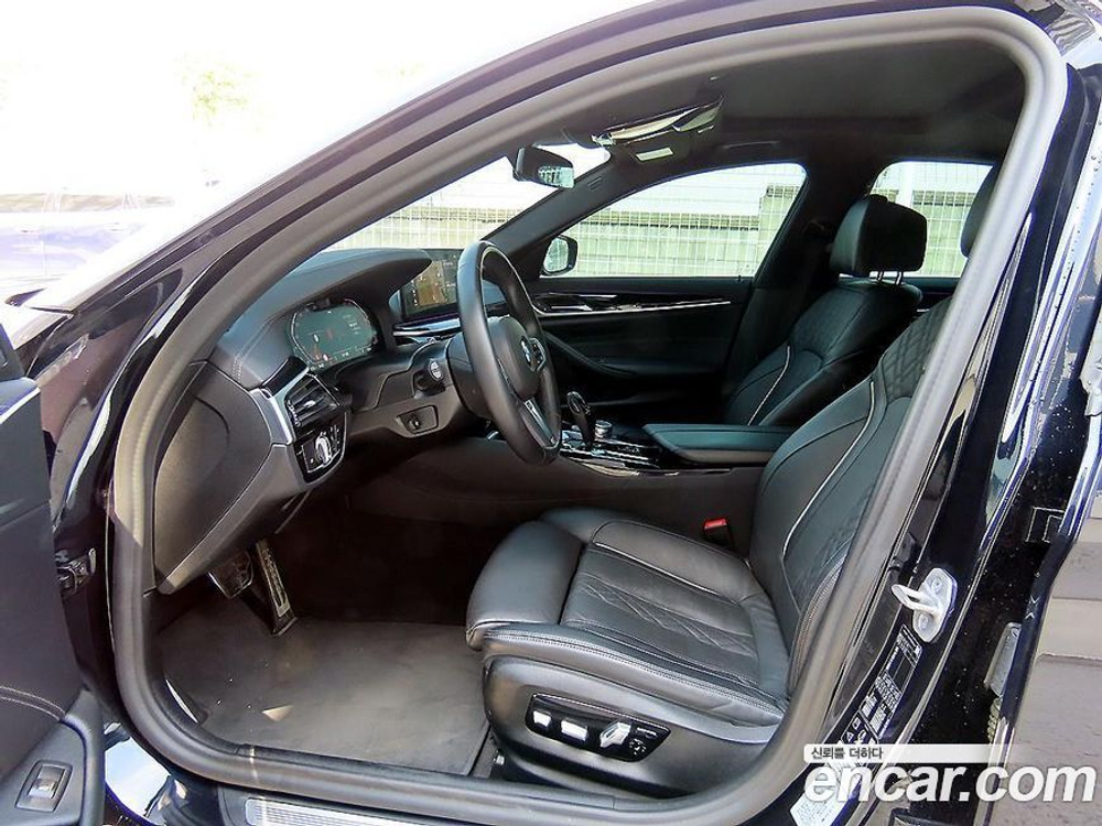 BMW 5 Series (G30) 523d xDrive M Sports (04.2021)
