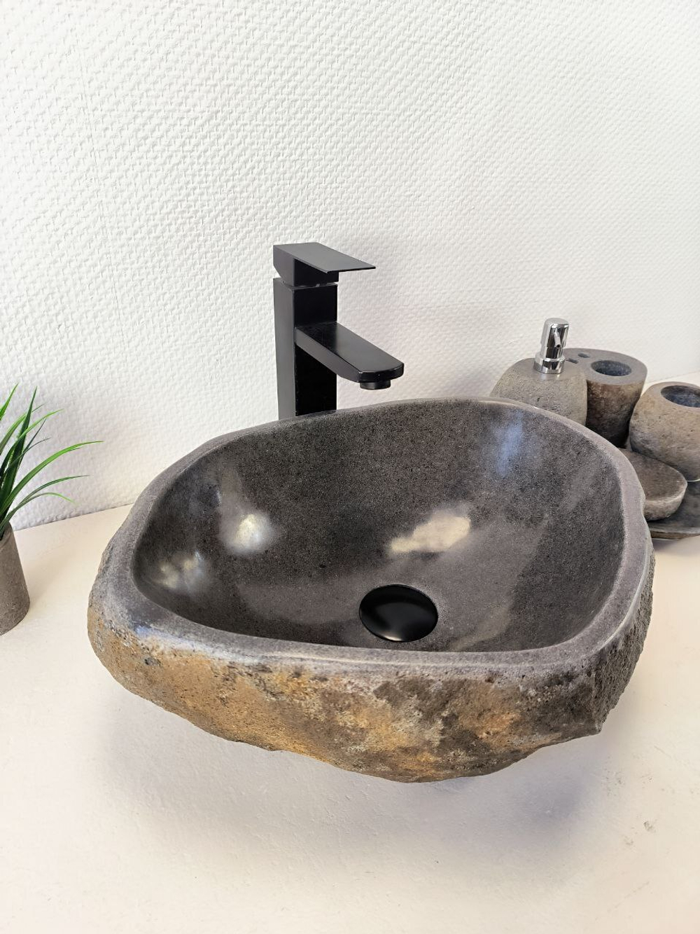 Раковина из речного камня RS-65972 45х34х15 из натурального камня