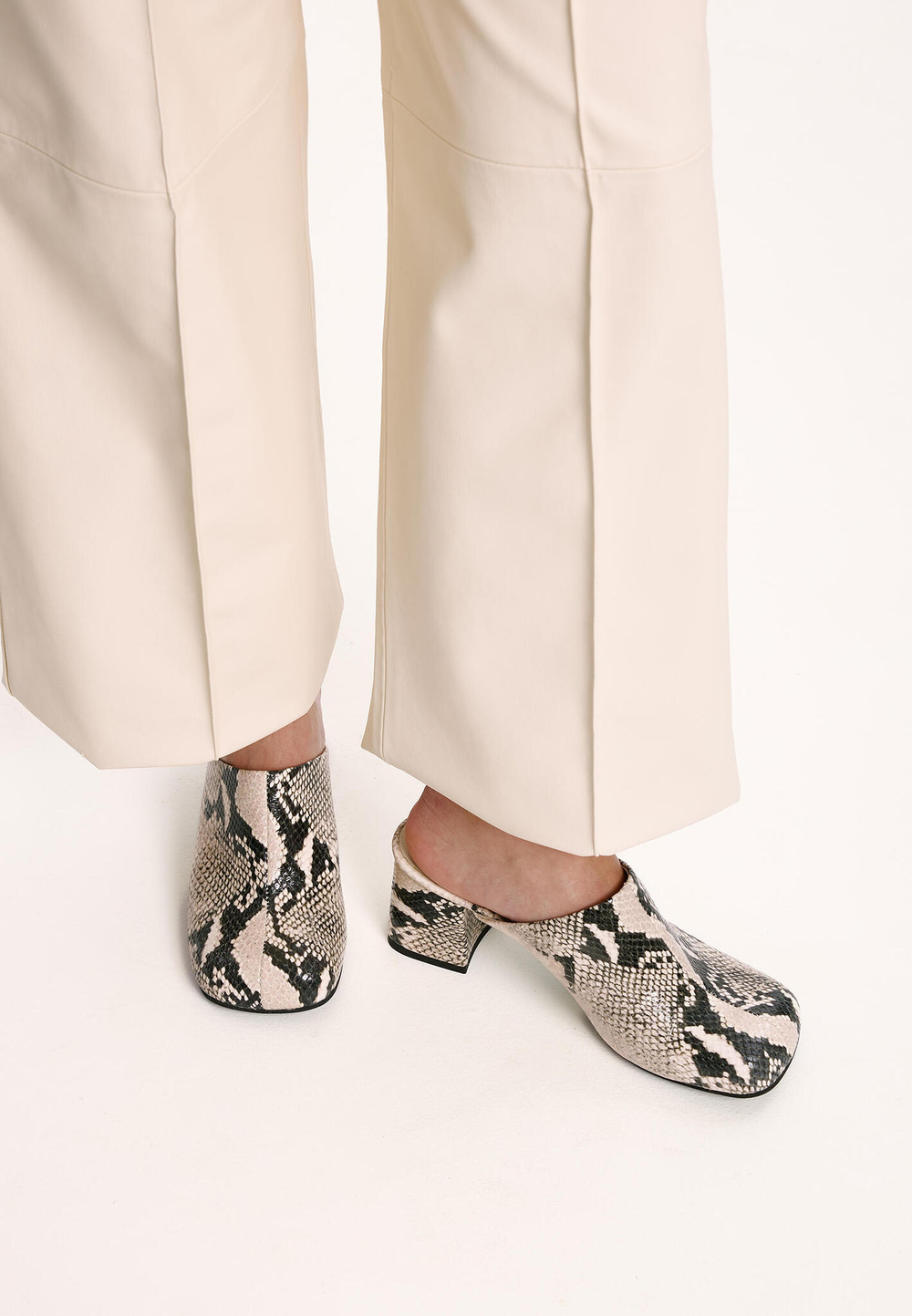 Мюли // Gloria // Snake Milky