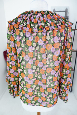Блузка с цветочным ярким принтом 48 размер