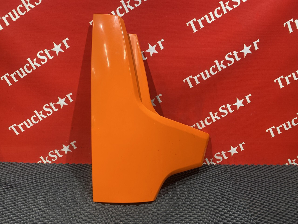 Накладка фары правой 2023г