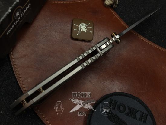 Складной нож Spartan Blades Hersey Folder "KOI"  SB/SF5KOI c клинком из стали CPM-S45VN, рукоять титан