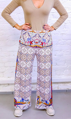 Комплект (зип худи и брюки) "Лабиринт", по мотивам Псалтири Латтрелла (Luttrell Psalter) и средневековых буквиц