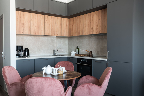 КУХНИ НА ЗАКАЗ  ПО ВАШИМ РАЗМЕРАМ И МАТЕРИАЛАМ