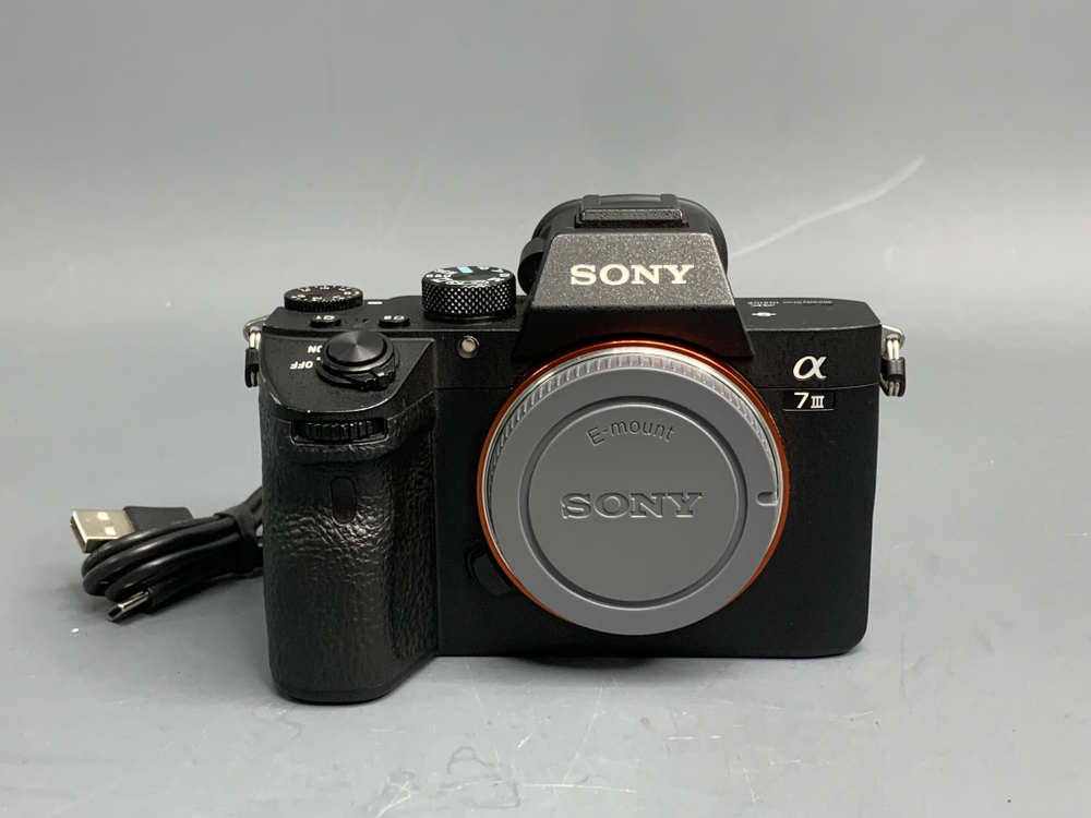 Sony A7 III 27.200 кадров