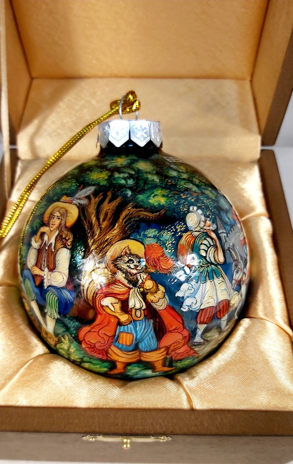 Шар новогодний с полной росписью "Кот в сапогах" в футляре