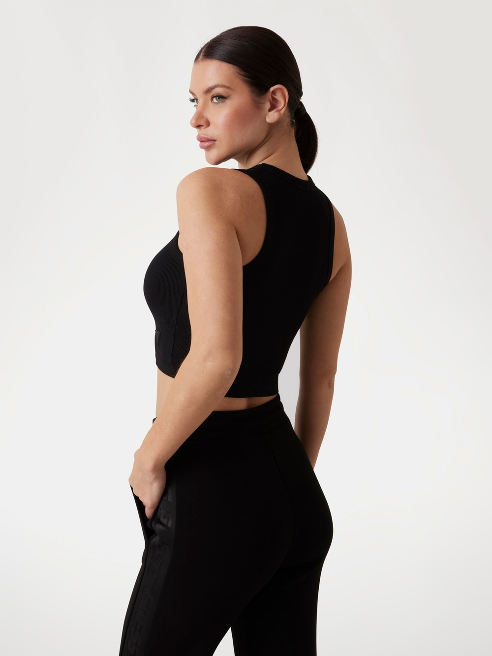 Топ женский GUESS