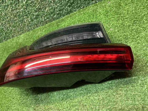 Фонарь левый внешний BMW 3er G20 (2018-2022)