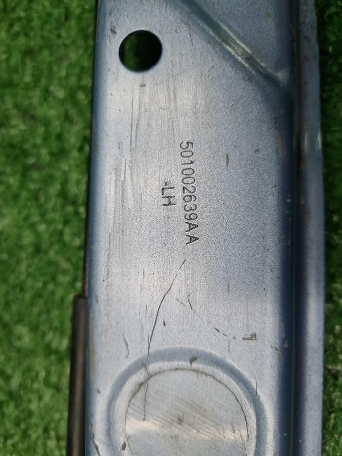 Кронштейн панели левый Chery Arrizo 8 (2022-н.в.)