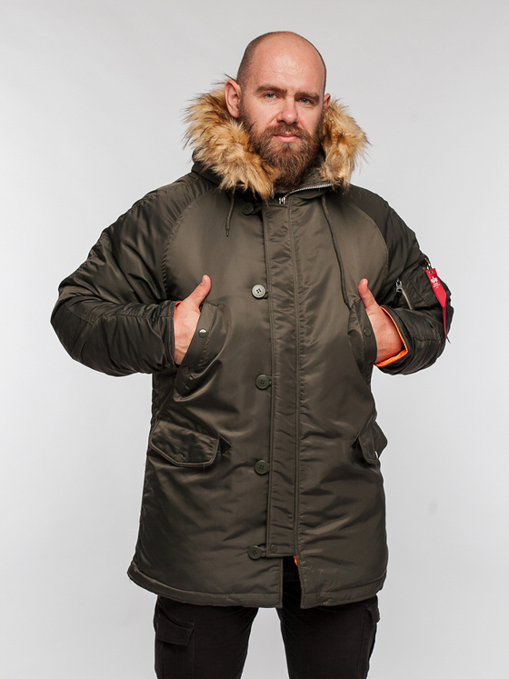 Куртка Аляска: стильная вещь и надёжная защита от холода