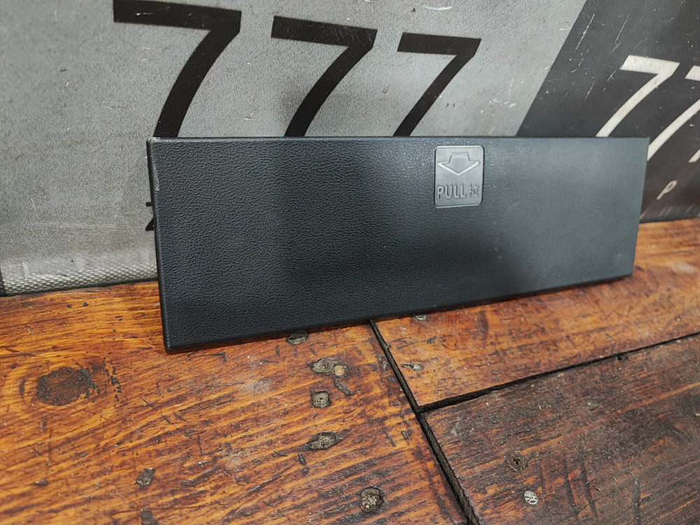 Обшивка багажника левая Geely Boyue Cool 23-нв Б/У Оригинал 8893310930