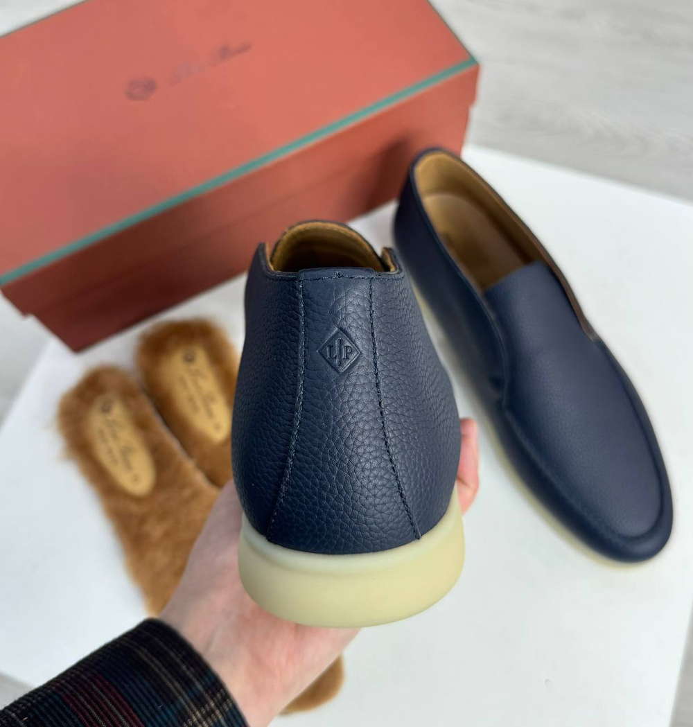 Лоферы Loro Piana с меховой стелькой