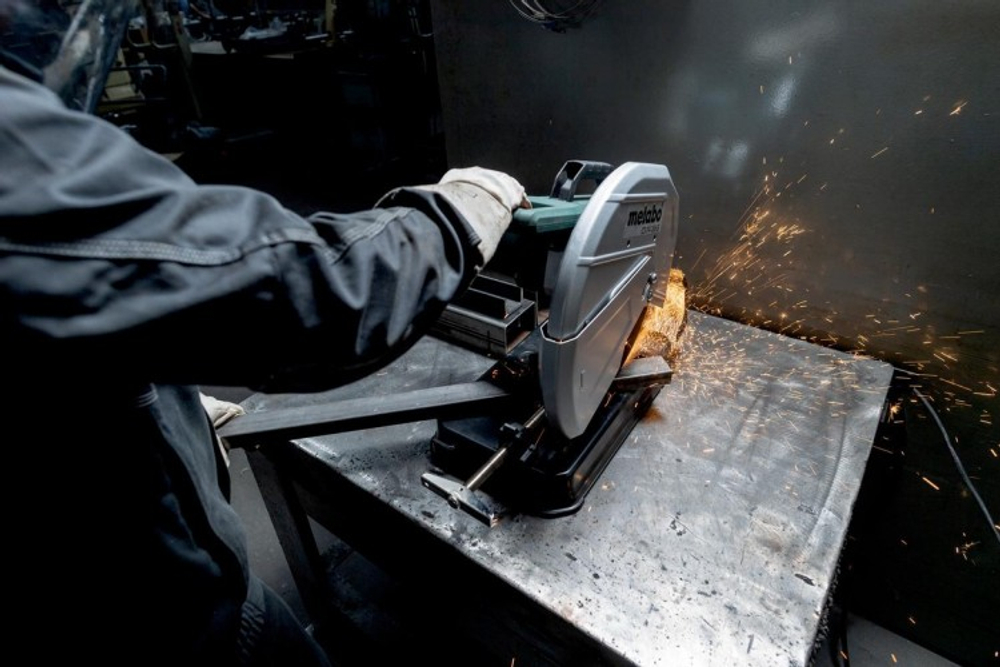 Пила монтажная сетевая METABO CS 22-355 601786000