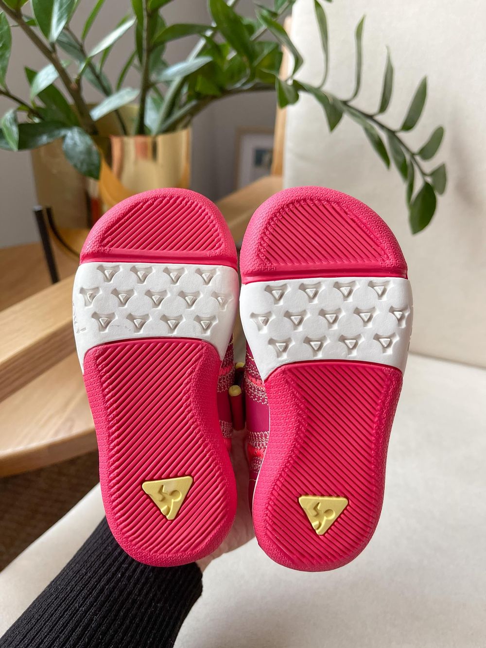 Кроссовки Plae