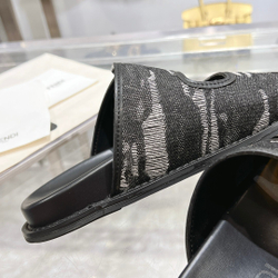 Fendi Feel Slides