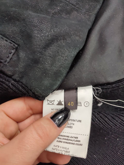 Куртка Trussardi кожаная модная 40 размер