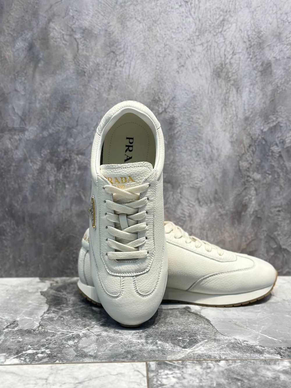 Кроссовки Prada